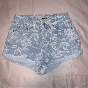 Patterned high waisted shorts.